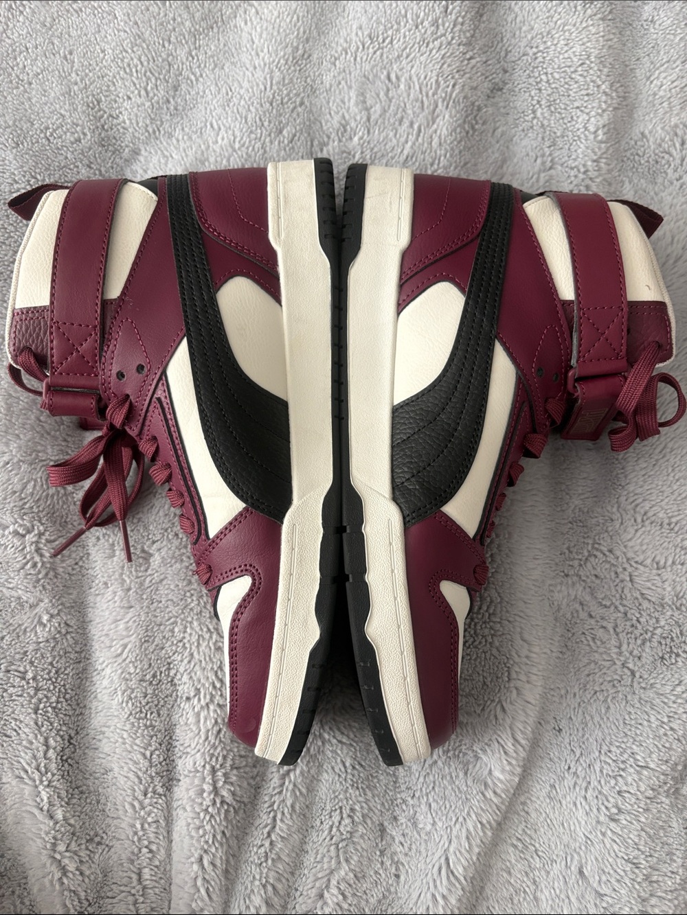 EUC Men’s Puma Rebound Layup High-Top Sneakers - Burgundy and White Size 9 - Picture 5 of 10